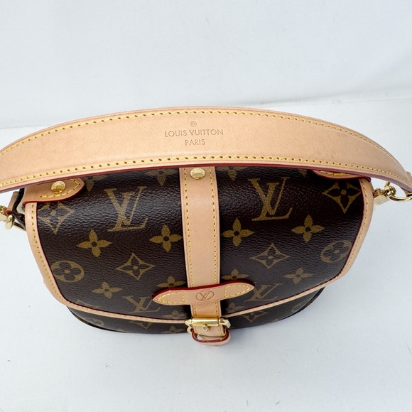 Louis Vuitton Saumur BB bag - Picture 11 of 11